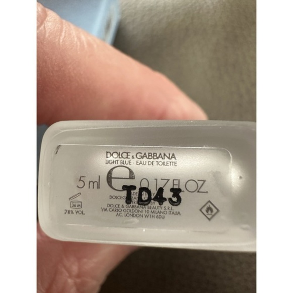 Dolce & Gabbana Light Blue EDT 5ml Mini Splash Dabber w/ Box - Picture 2 of 8
